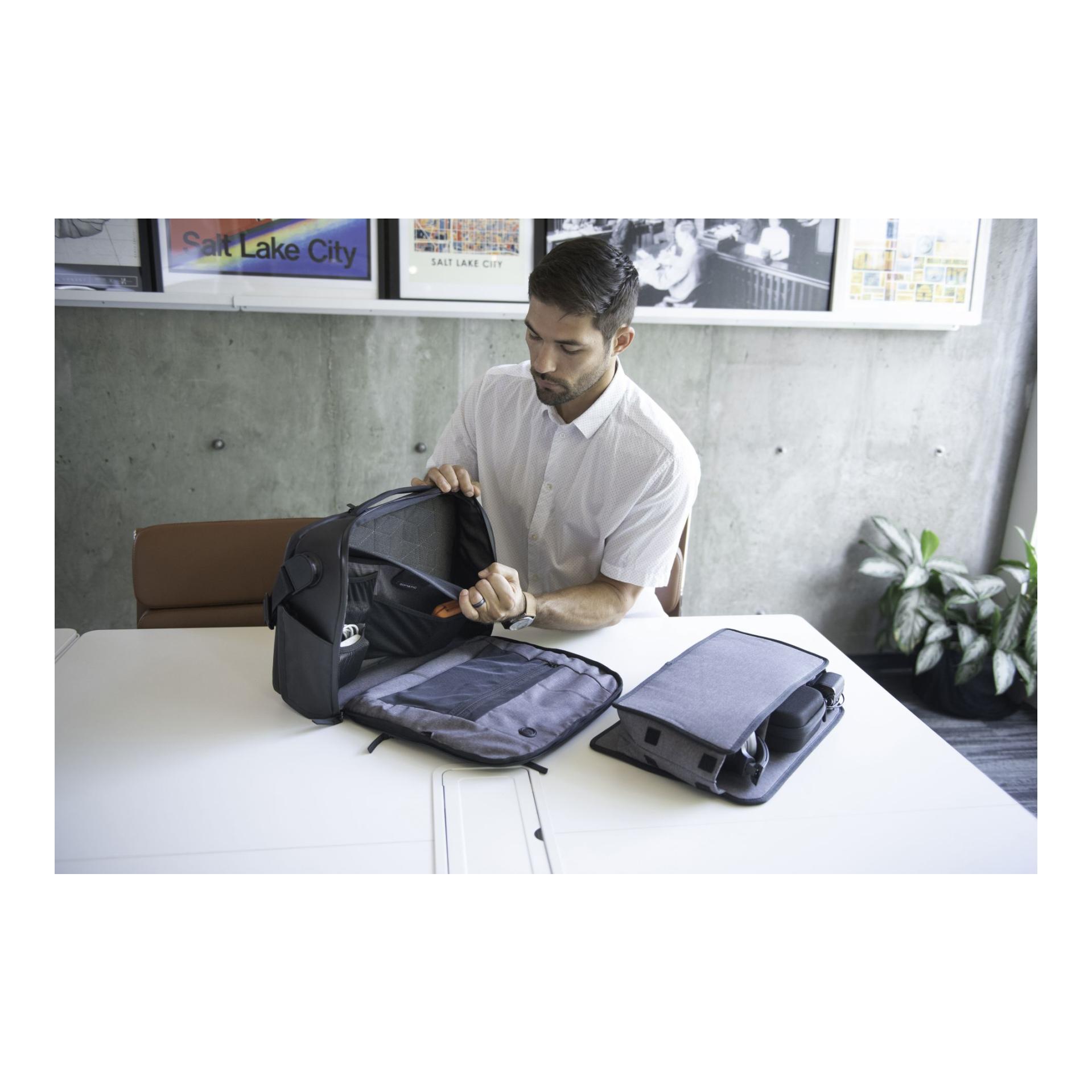 Gomatic Messenger Bag - Schwarz