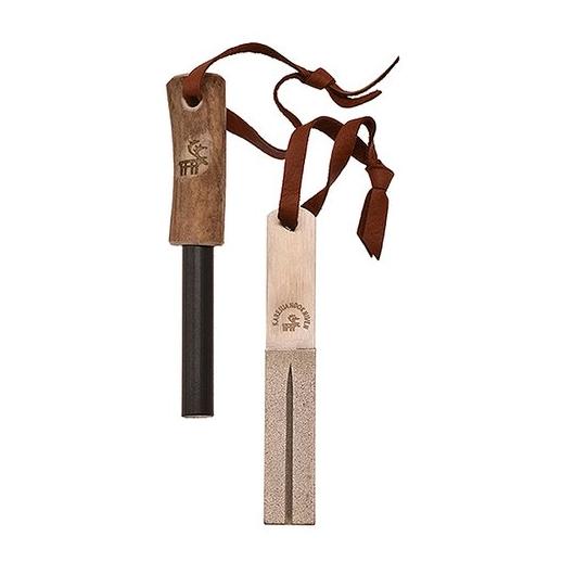 Karesuando Metsämies Hätä - High Carbon - Bushcraft Axt mit Diamantschleifstein, Feuerstahl und Lederscheide