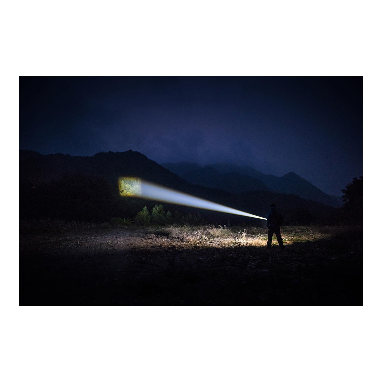 Olight Projecteur LED Marauder 2 avec 14 000 lumens - Noir